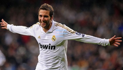 【九游体育入口】世锦赛巅峰对决，新星崛起与传奇卫冕