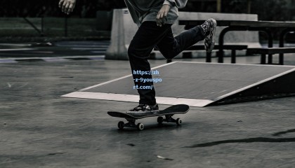 九游娱乐_百米飞人巅峰对决，新星闪耀，传奇延续