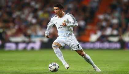 九游体育-尤文图斯夏窗策略明晰，巩固防线押注未来，锋线革新静待爆发