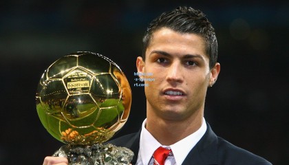 九游体育下载_国羽新星闪耀全英赛，陈雨菲力克戴资颖夺冠，中国羽毛球队包揽三金创佳绩