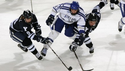 九游体育下载_媒体圈聚焦川辽赛后风波，赛场安保职责何在？